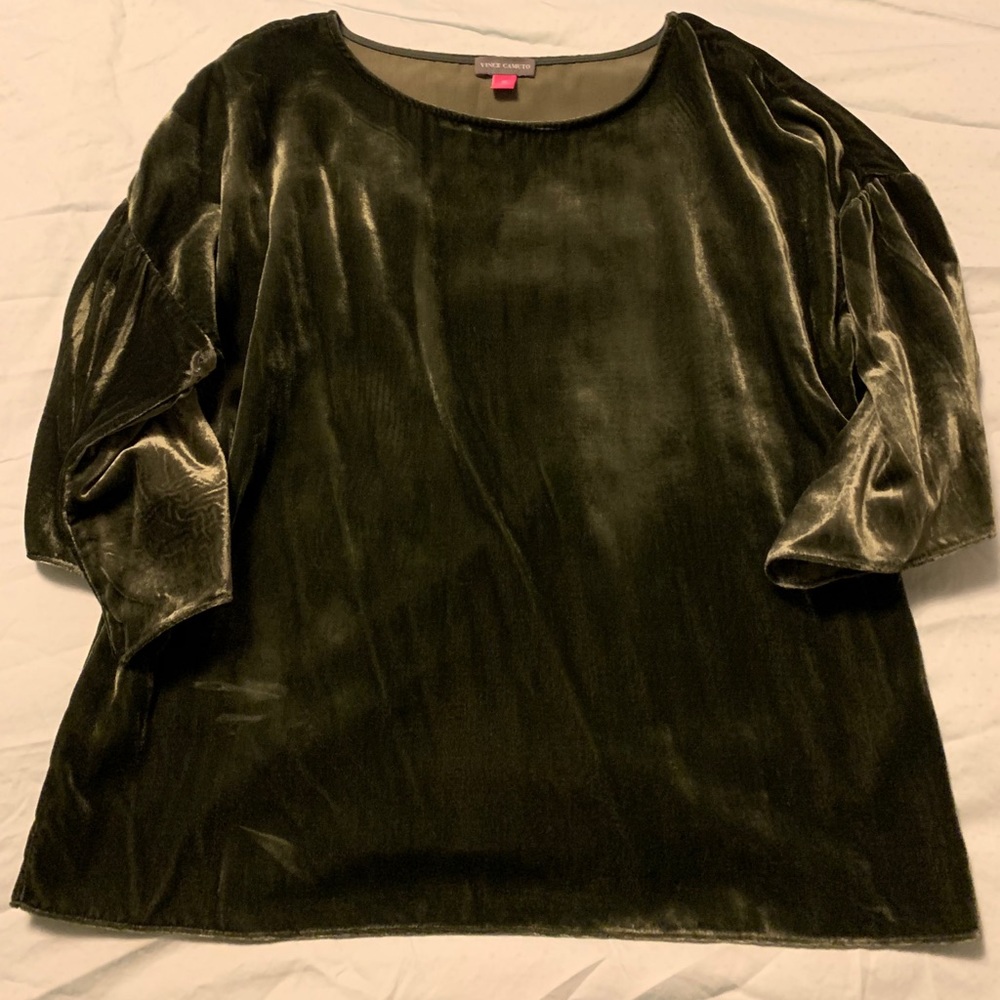 Vince Camuto Velvety Green 3/4 sleeve blouse